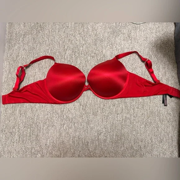 Victoria Secret Bra - Picture 3 of 6